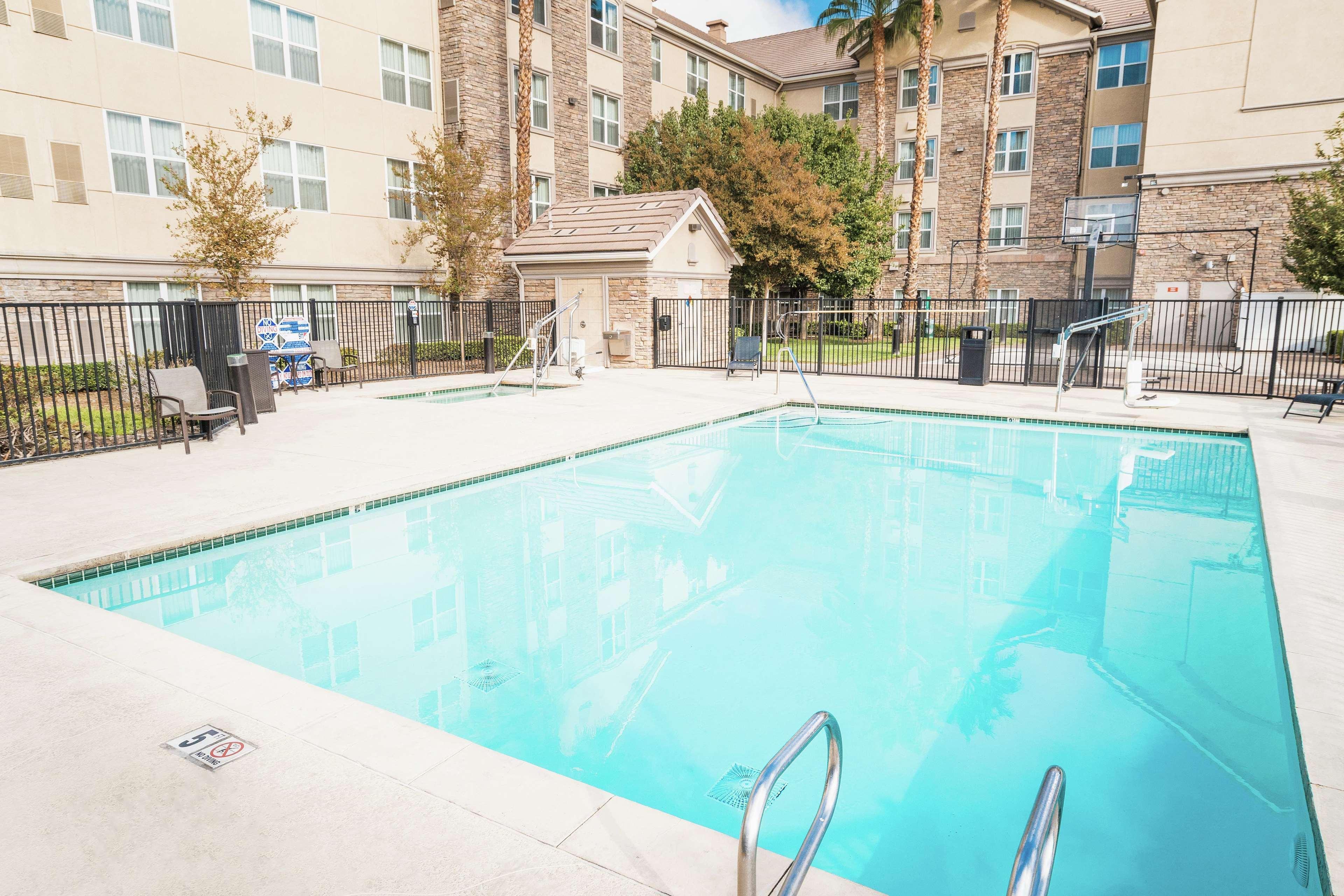 Homewood Suites By Hilton Ontario Rancho Cucamonga Extérieur photo