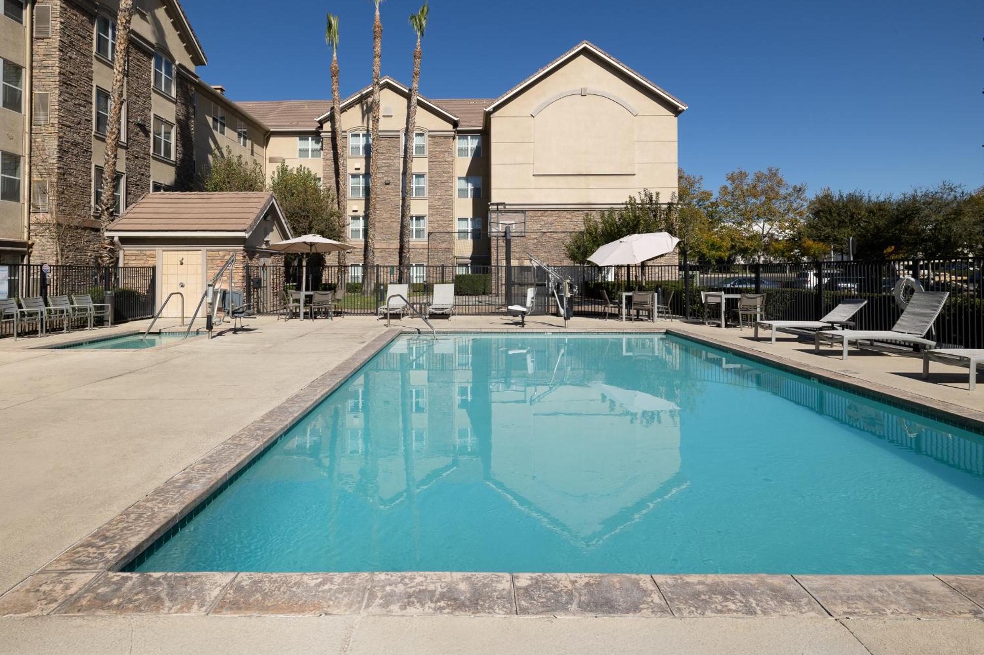 Homewood Suites By Hilton Ontario Rancho Cucamonga Extérieur photo